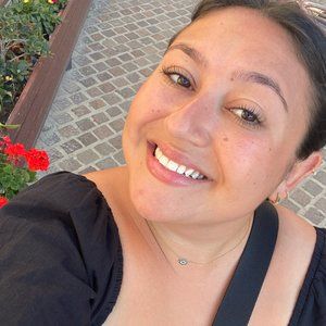 Meet your Posher, Sarit